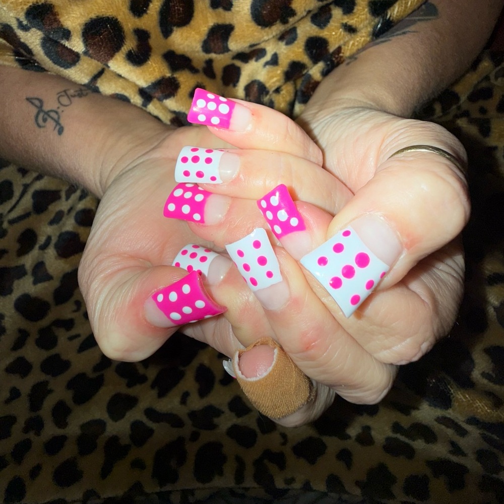 Pink And White Polka Dot Nail Art View 2